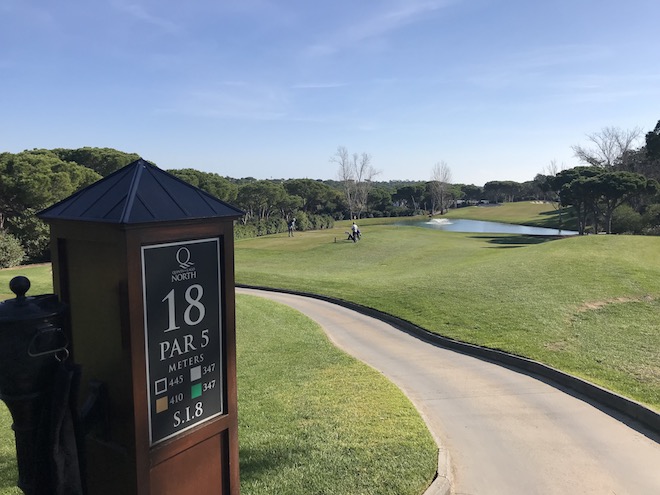 Schönes, aber schwieriges Endloch: Von den Par5-Löchern gibt es verhältnismäßig viele lange! Fotocredit: Jürgen Mayer