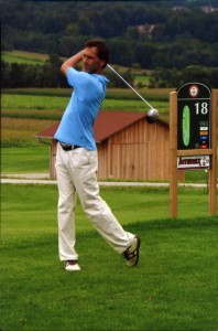 Peter Tichatschek spielt "Golf mit links"