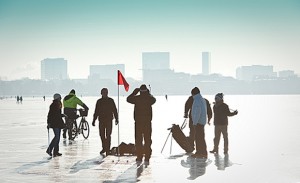 Hamburg coolster Golfplatz mit eisigen Turnier: Alster Ice Golf Masters