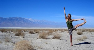 Kann Yoga den Golfsport positiv beeinflussen? Die Münchner Yogalehrerin Brigitte Felzmann sagt ja!