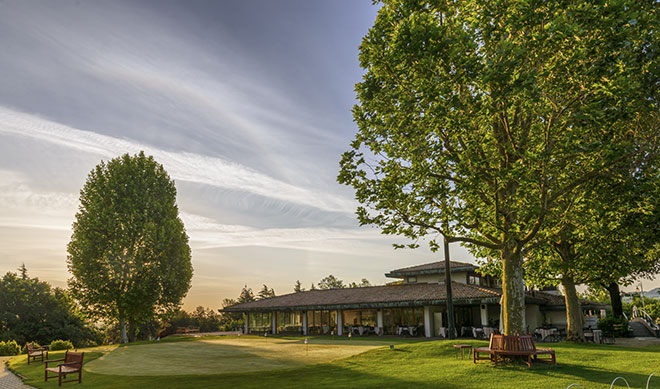 Blick auf das Clubhaus des Golf Club Bologna. Foto: Raffaele Canepa