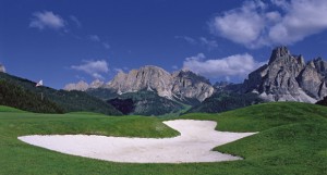 Golfen in Südtirol: Traumhafte Golfplätze und Clubhäuser mit Gourmetküche