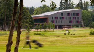 Neue Golfdestination in Tschechien: Mit einen Andy Warhol am Golfplatz im Miura Hotel