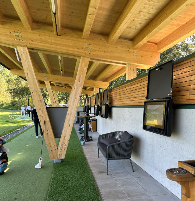 Im Sommer 2023 wurde die neue Driving Range von Golf Eichenheim eingeweiht.