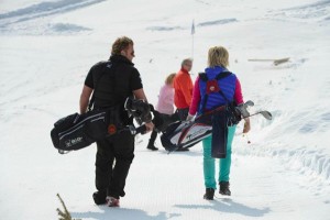 Golf on Snow in Schneeberg: Snowgolf-Tunier auf Pop up-Golfplatz