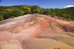 Das nie ganz geklärte Naturwunder der farbigen Erde bei Chamarel - Photocredit: MTPA
