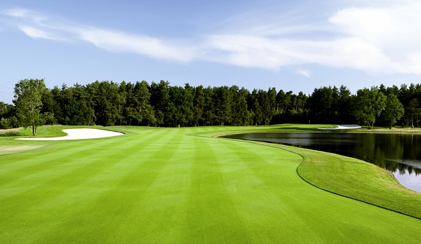 Blick über das makellose Fairway der Bahn 3 des Nord-Course hin zum Grün - Photocredit: GA Green Eagle