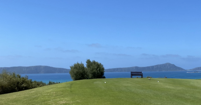 Golfer spielen auf den schönsten Golfcourses der Welt. Emotionen sind fehl am Platz.