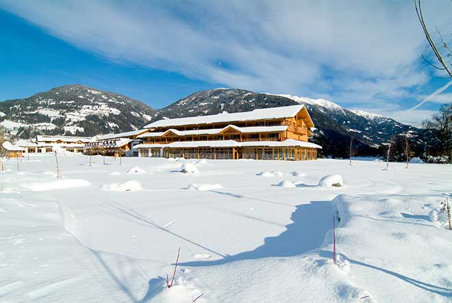 Wenn die Fairways mit Schnee bedeckt sind wird 2017 Star-Koch Dieter Müller den Kochlöffel im Dolomitengolf Resort schwingen. 