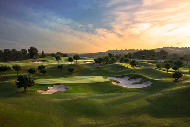 Blick auf Loch 16 und Grün 17 vom Las Colinas Golf & Country Club Nähe Alicante. Fotocredit: Kevin Murray