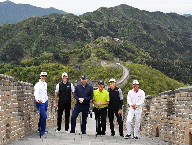 Die Chinesische Mauer ist natürlich eins der beliebtesten Fotomotive der Welt. Am 25. April war allerdings eine besondere Golf Teatime Premiere. Fotocredit: Richard Castka, sportpixgolf.com