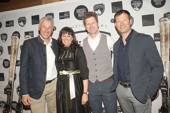 Waren beim Skifahren dabei: Olympiasieger Leonhard Stock, Martha Schultz, Weltmeister Hannes Reichelt und Weltmeister sowie Olympiasieger Stefan Eberharter. Fotocredit: © Schultz Gruppe | Fotograf: Roman Potykanowicz