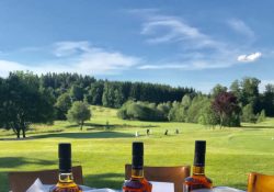Eine Frage der Golf Etikette: Sollte man Whisky immer dabei haben?