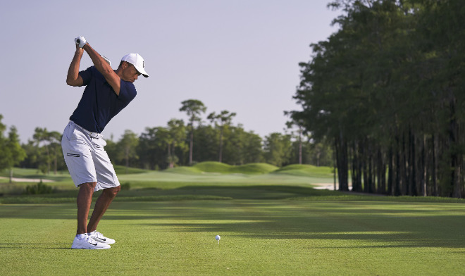 Golftraining mit Tiger Woods My Game 2, Fotografiert im Dye Preserve Golf Club in Jupiter, FL. Photo by Jensen Larson for Discovery Golf