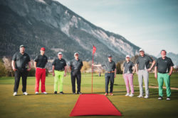 Golfrunde mit Caddie: Golfurlaub in Graubünden hat eine besondere Annehmlichkeit