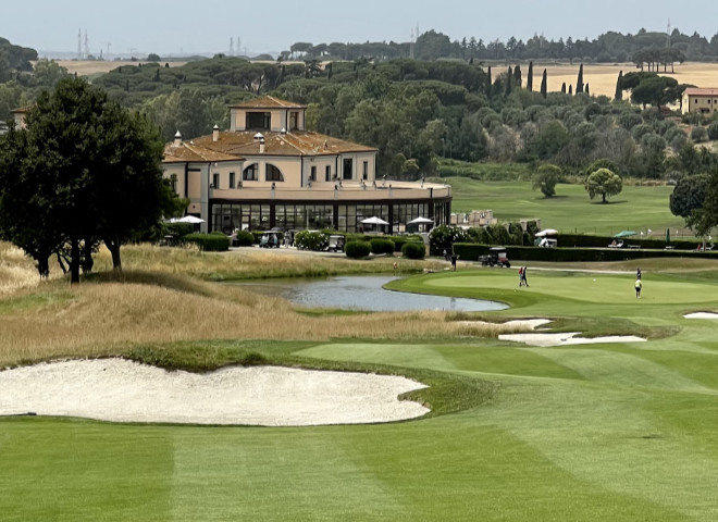 Ingesamt hat der Marco Simone Golf & Country Club 27 Golflöcher. Die Weitläufigkeit bietet für 50.000 Besucher, welche man beim Ryder Cup täglich erwartet, genug Platz. Fotocredit: Jürgen Mayer