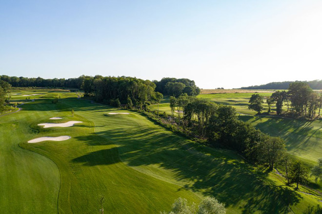 Golfcourse 'Fruit Garden' vom Schweizer Golfclub Saint Apollinaire.