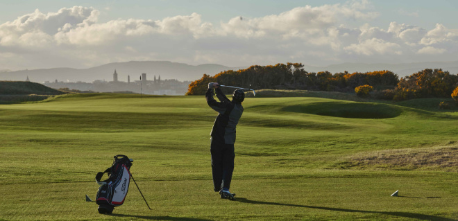 Torrance Golfcourse, Loch 2