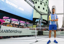 Tennis-Star und Amateurgolfer Novak Djokovic als Wasser-Botschafter in N.Y.