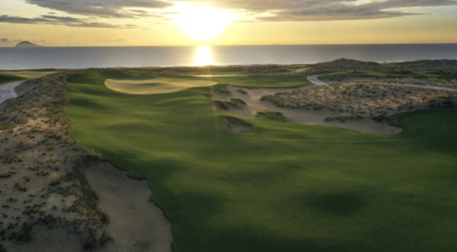 Exzellent Golf spielen mit Blick aufs Meer: Das geht unter anderem auf dem neuen Hoiana Golf Shores Club in Zentralvietnam @Hoiana Golf Shores Club