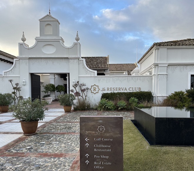 La Reserva Club – mehr als Championship-Golf: ein ganzheitliches Konzept aus Sport, Tennis, Beach Club und exklusivem Residential-Lifestyle im Herzen von Sotogrande.