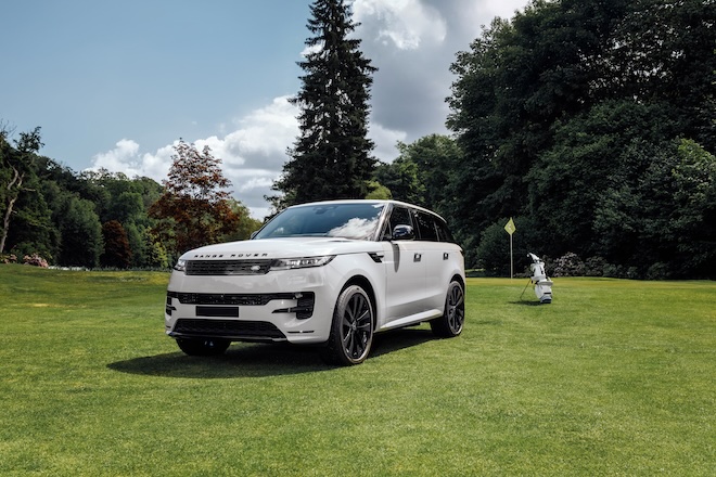 Range Rover engagiert sich künftig in den Leading Golf Clubs Starnberg und Wörthsee bei München.