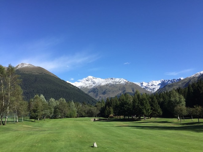 Golf auf 1.500 Metern: Der Golf Club Ponte di Legno bringt alpine Frische in die Golfregion Brescia. Fotocredit: visitbrescia.it
